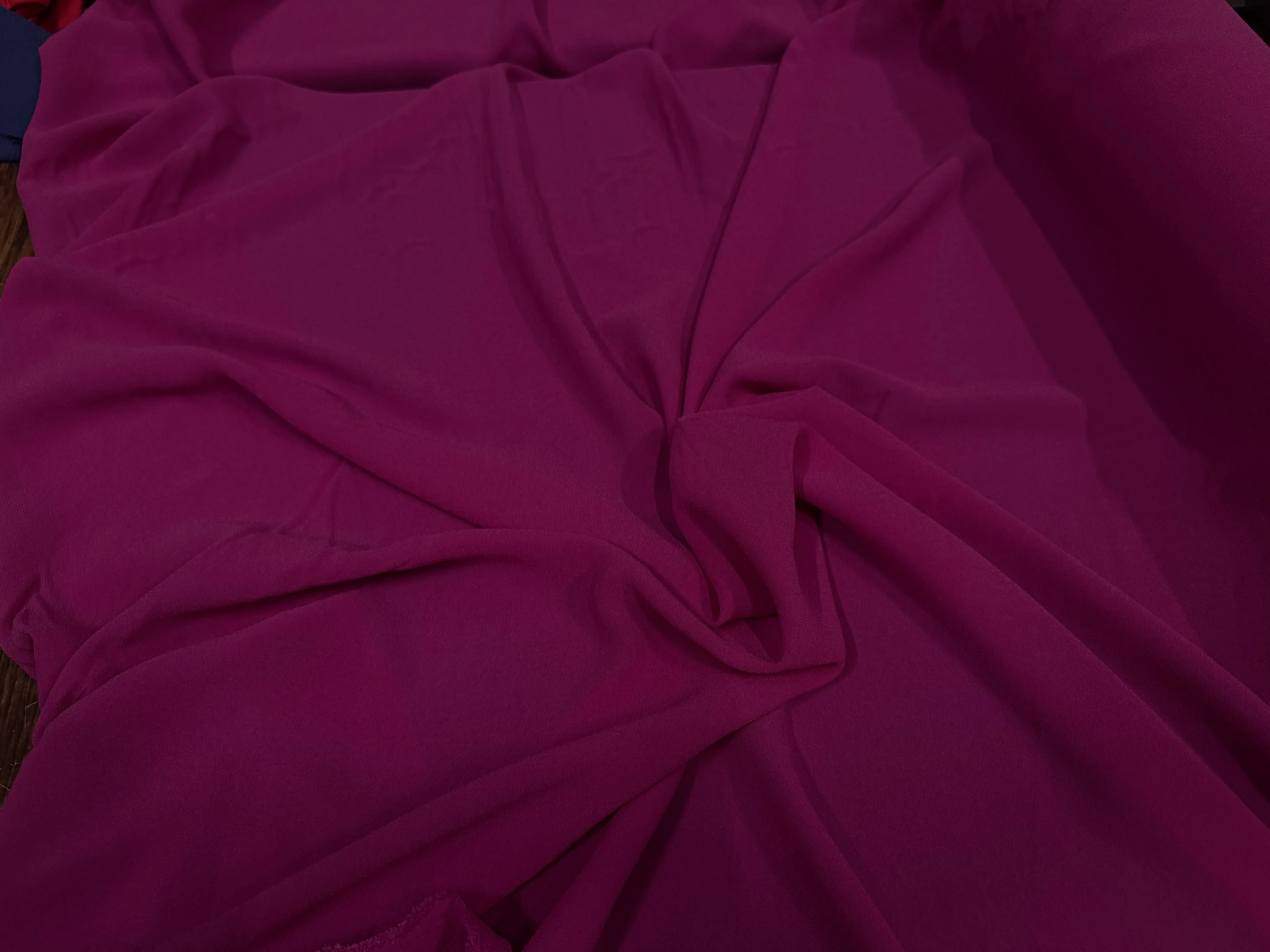 CREPE POLYESTER VIOLET ROSE