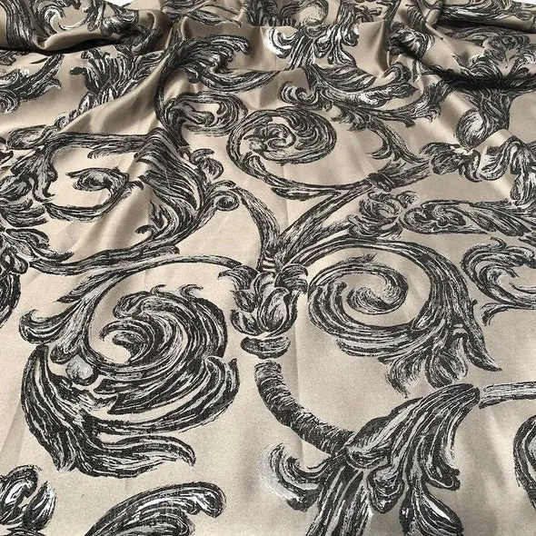 Florence Jacquard Table Napkin in Black and Grey