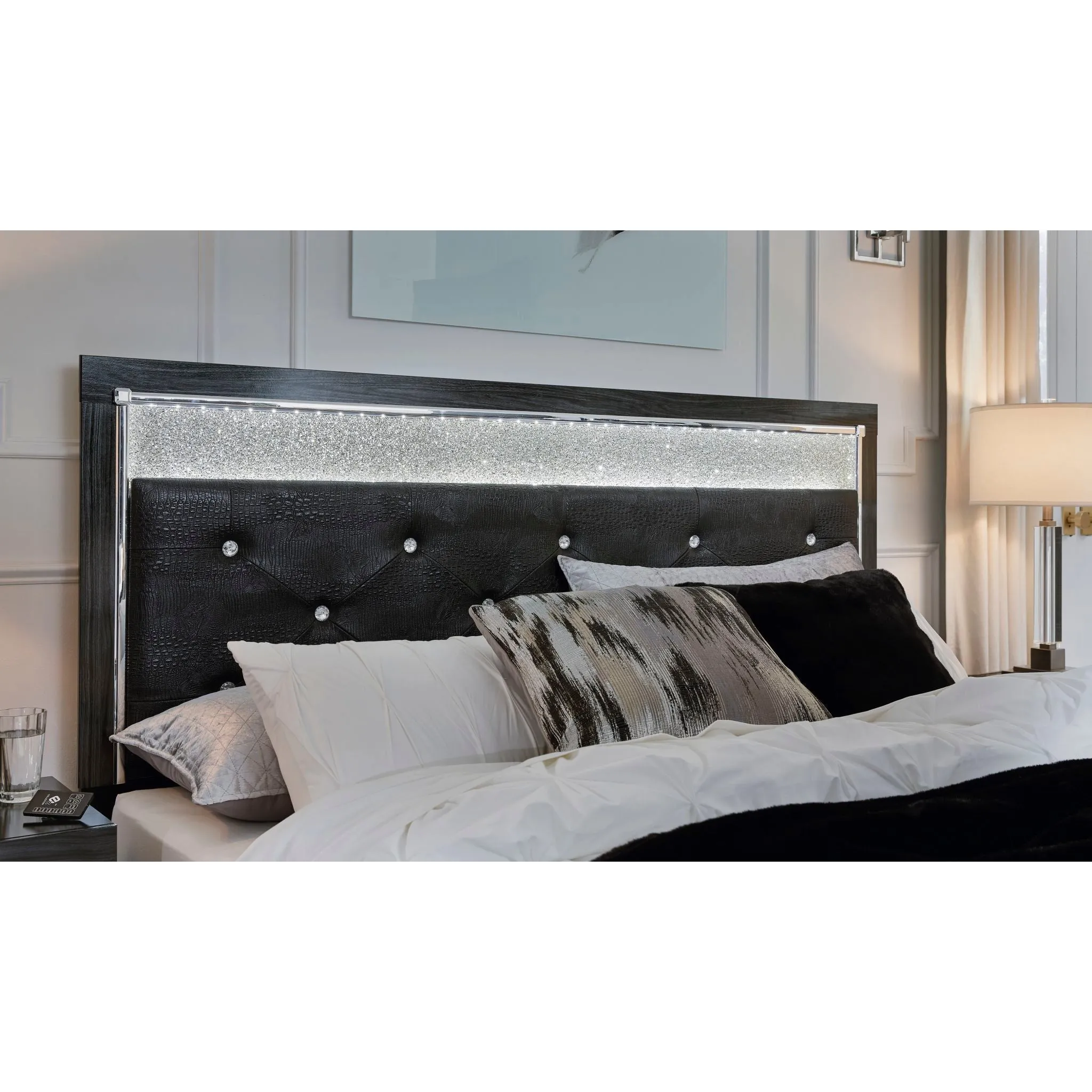 Kaydell Queen Upholstered Bed