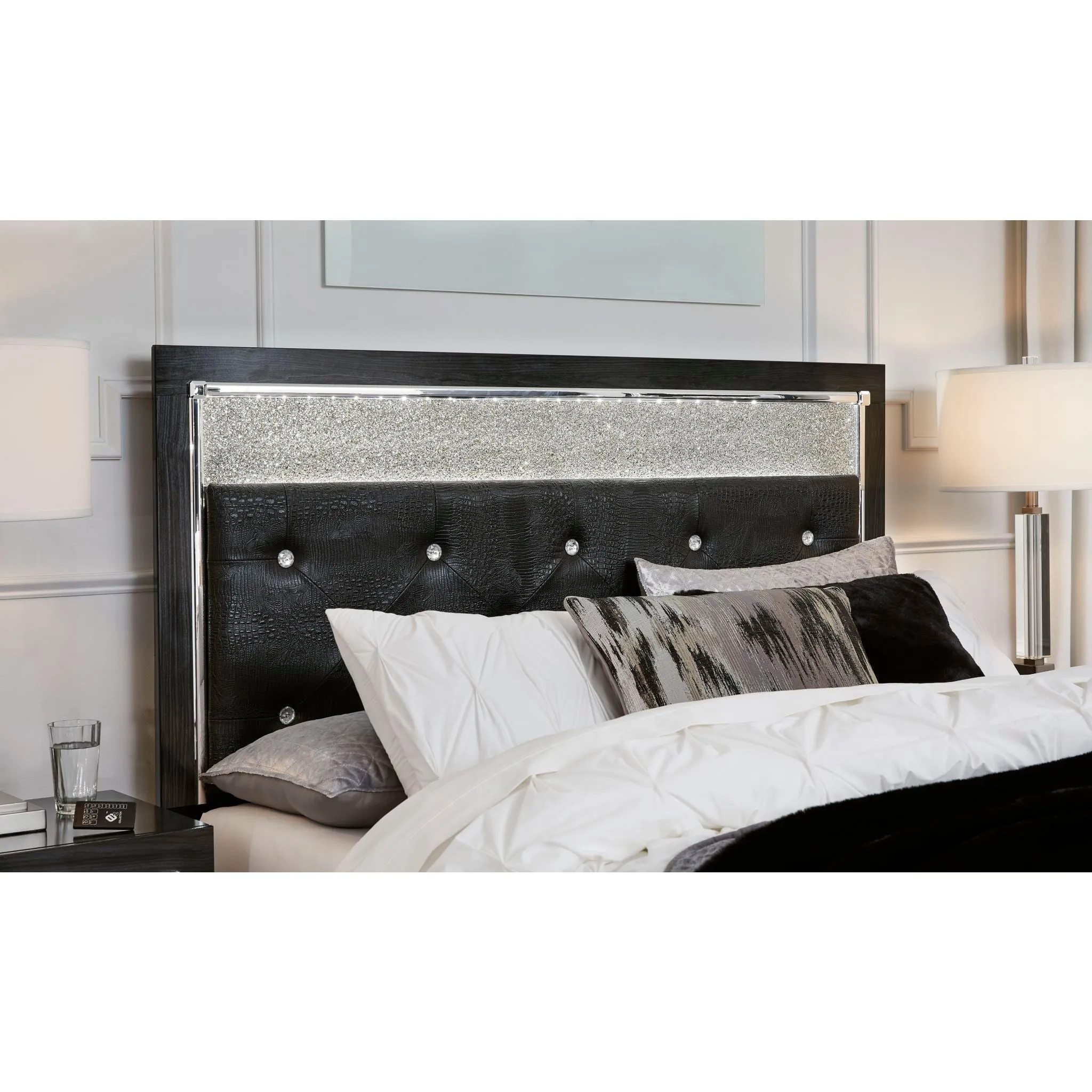 Kaydell Queen Upholstered Bed